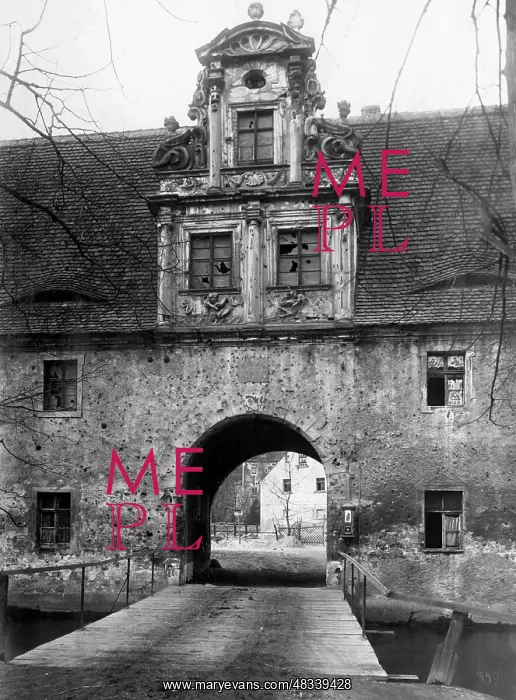 : Castle Doelitz in Saxony, 1929 : Castle Doelitz in Saxony, 1929
