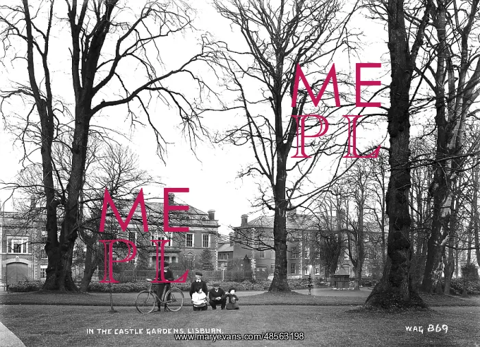 : In the Castle Gardens, Lisburn : In the Castle Gardens, Lisburn
