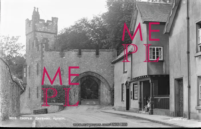 : Castle Gateway, Ruthin : Castle Gateway, Ruthin
