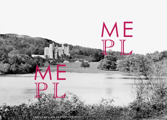 : Castlewellan Castle and Lake : Castlewellan Castle and Lake