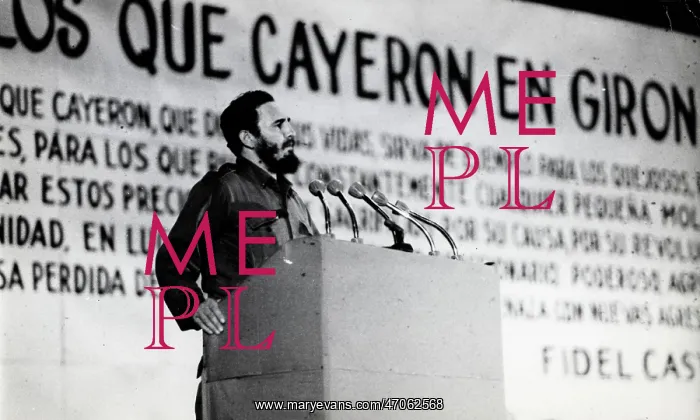 : Castro Hails Return of Fisherman : Castro Hails Return of Fisherman