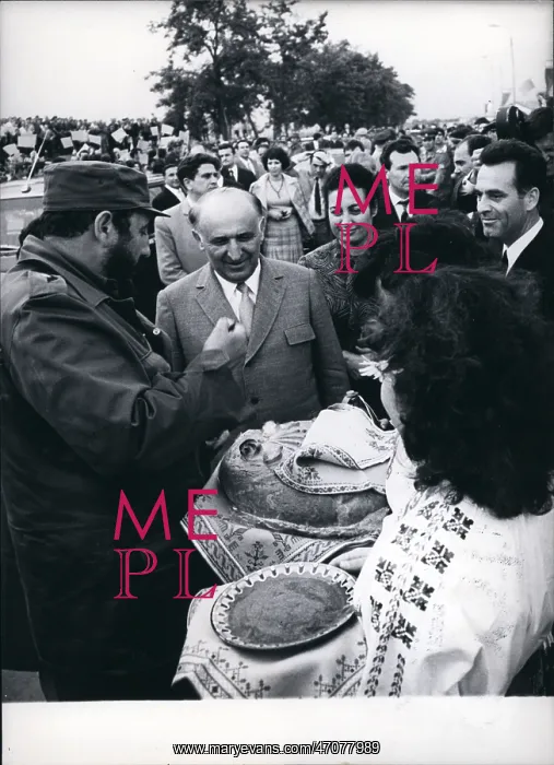 : Castro Visits Bulgaria : Castro Visits Bulgaria