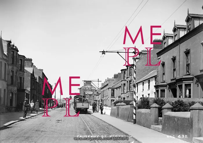 : Causeway Street, Portrush : Causeway Street, Portrush