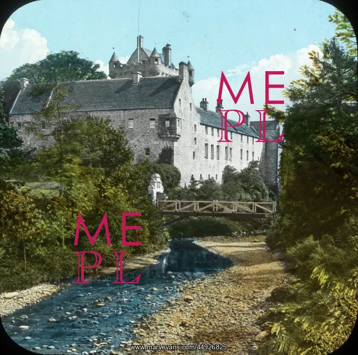 : Cawdor Castle, Highland, Scotland : Cawdor Castle, Highland, Scotland