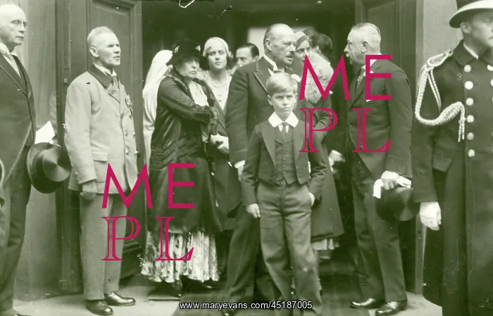 : Cecile of Greece wedding, Prince Philip in foreground : Cecile of Greece wedding, Prince Philip in foreground