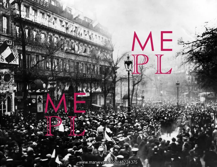 : Celebrating the armistice in Paris, 1918 : Celebrating the armistice in Paris, 1918