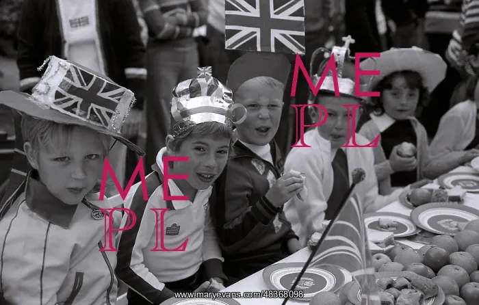 : Celebrating the Silver Jubilee of Queen Elizabeth II : Celebrating the Silver Jubilee of Queen Elizabeth II