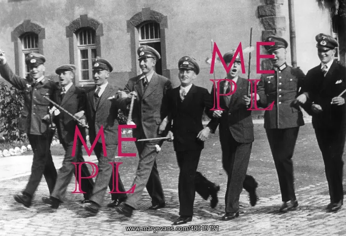 : Celebration of the end of military service, 1939 : Celebration of the end of military service, 1939