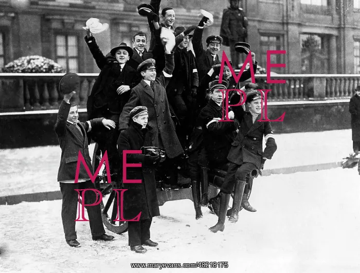 : Celebration in honour of the Kaiser's brithday, 1916 : Celebration in honour of the Kaiser's brithday, 1916