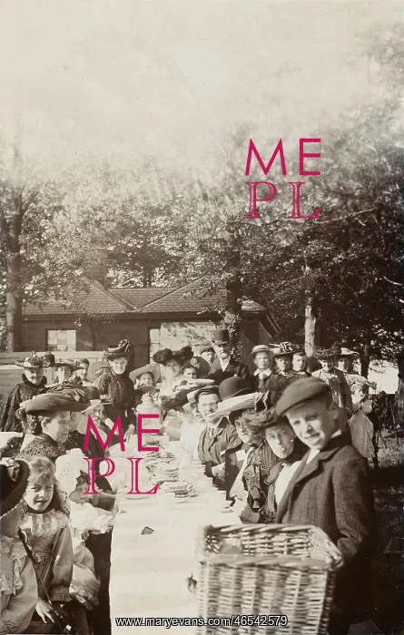 : Celebration party for George V's coronation : Celebration party for George V's coronation