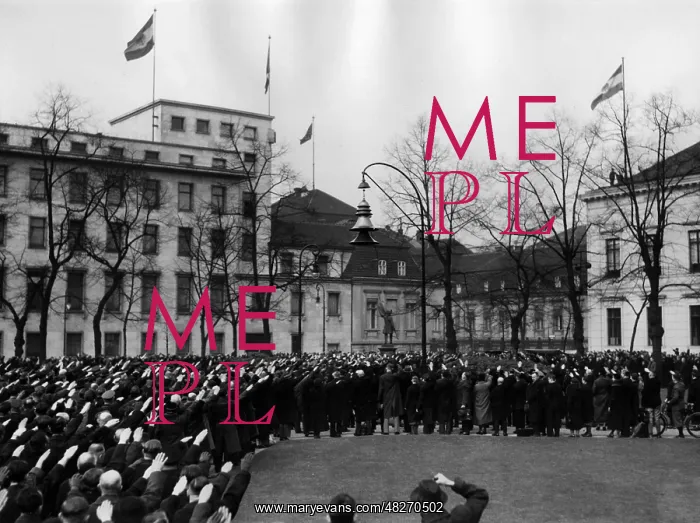 : celebration of the Saar in front of the Reich Chancellery : celebration of the Saar in front of the Reich Chancellery