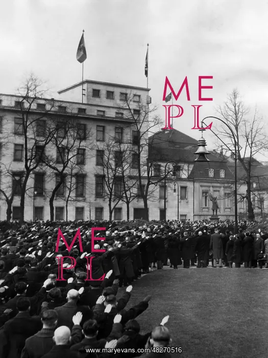 : celebration of the Saar in front of the Reich Chancellery : celebration of the Saar in front of the Reich Chancellery