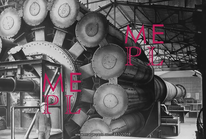 : Cement oven in Japan, 1935 : Cement oven in Japan, 1935