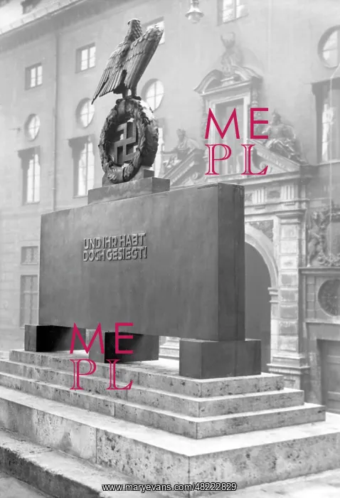 : Cenotaph at Field Marshals Hall in Munich : Cenotaph at Field Marshals Hall in Munich