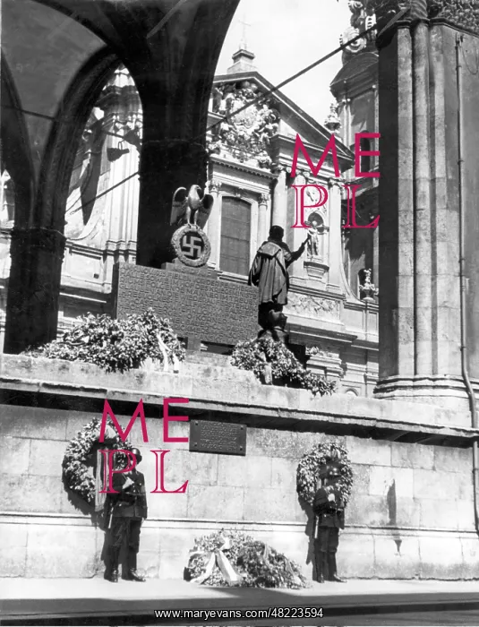 : Cenotaph at Field Marshals Hall in Munich : Cenotaph at Field Marshals Hall in Munich