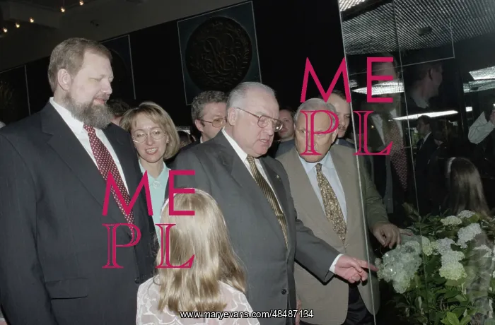 : Ten Centuries of Russian Money exhibition : Ten Centuries of Russian Money exhibition