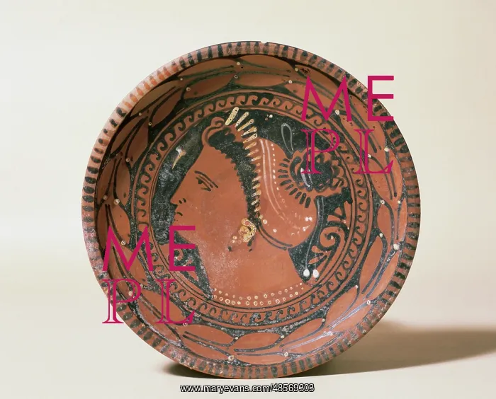 : Ceramic plate. Decorated head matron. Greek imitation. 3rd c : Ceramic plate. Decorated head matron. Greek imitation. 3rd c