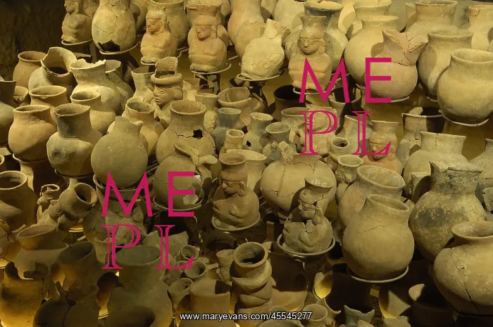 : Ceramic remains (3rd c. AD). Moche or Mochica : Ceramic remains (3rd c. AD). Moche or Mochica