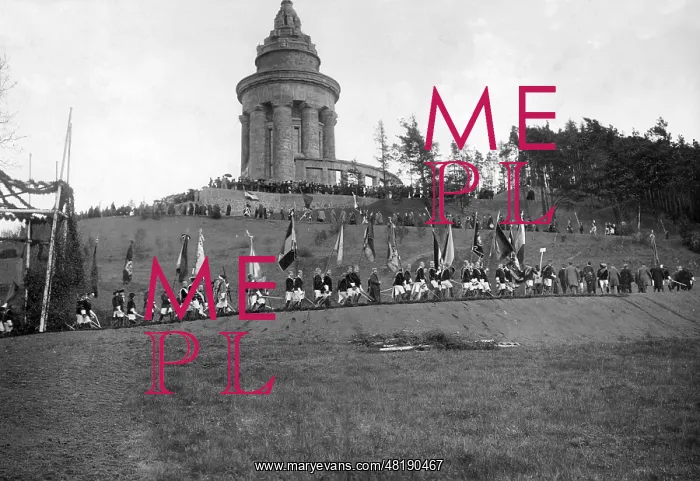 : The ceremonial inauguration of the fraternity memorial in Ei : The ceremonial inauguration of the fraternity memorial in Ei