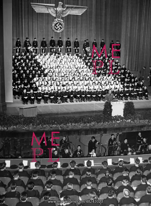 : Ceremony of obligation in Berlin, 1943 : Ceremony of obligation in Berlin, 1943
