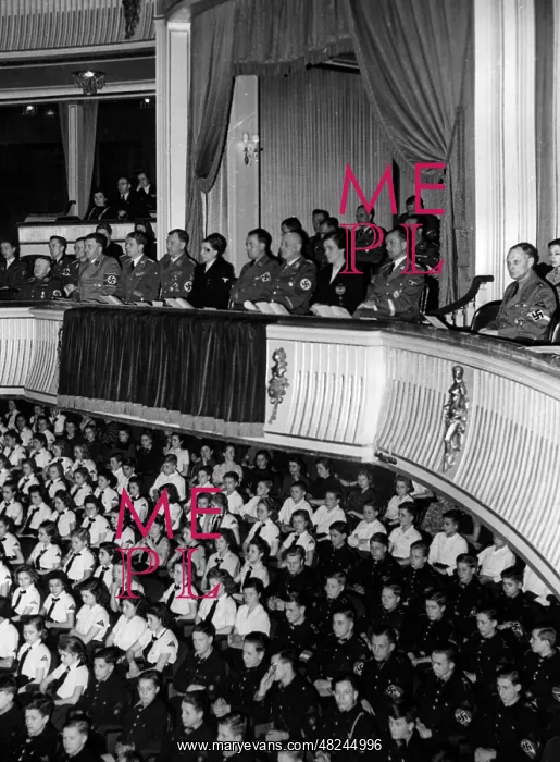 : Ceremony of obligation in Berlin, 1943 : Ceremony of obligation in Berlin, 1943