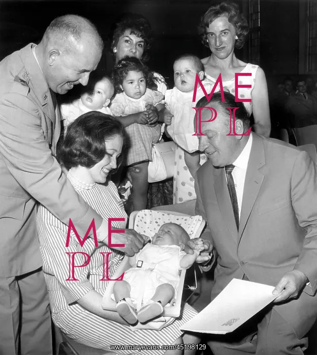 : Certificate for American children born in Berlin : Certificate for American children born in Berlin