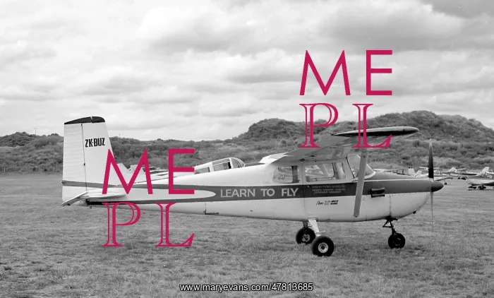 : Cessna 172 ZK-BUZ : Cessna 172 ZK-BUZ