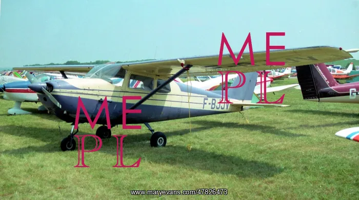 : Cessna 172B F-BJJV : Cessna 172B F-BJJV