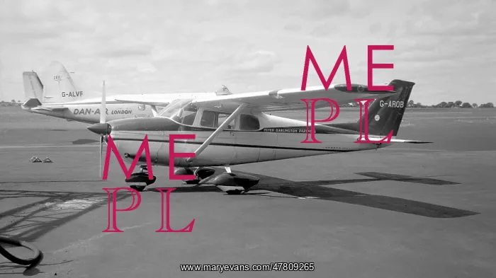 : Cessna 172B G-AROB : Cessna 172B G-AROB