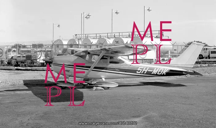 : Cessna 182 Skylane 5H-MOK : Cessna 182 Skylane 5H-MOK