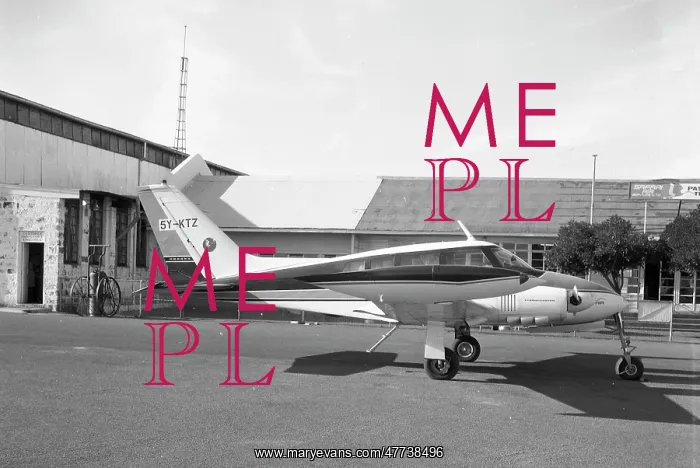 : Cessna 320 5Y-KTZ : Cessna 320 5Y-KTZ