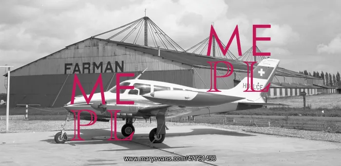 : Cessna 320 Skyknight HB-LCE : Cessna 320 Skyknight HB-LCE