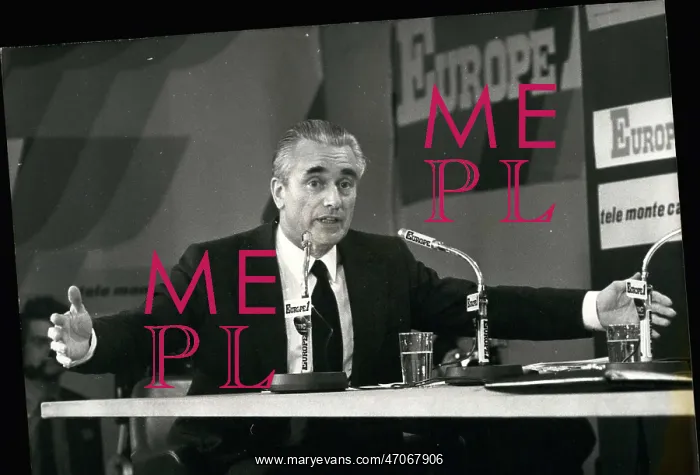 : Chaban-Delmas in debate with Francois Mitterrand : Chaban-Delmas in debate with Francois Mitterrand