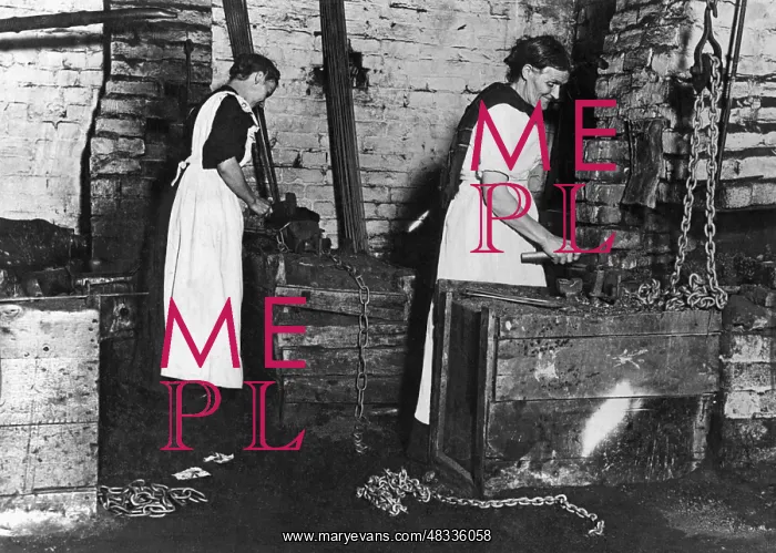 : Chainsmiths in England, 1910 : Chainsmiths in England, 1910