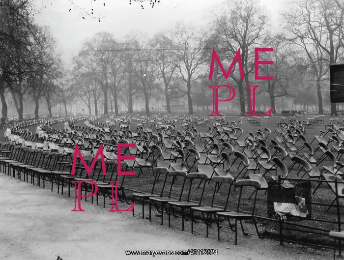 : Chair in Hyde Park (Stanhope Gate) : Chair in Hyde Park (Stanhope Gate)