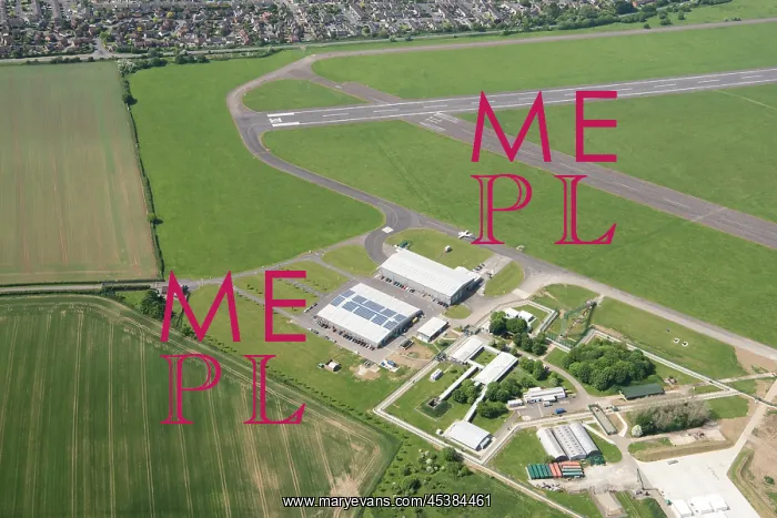 : Chalgrove Airfield, Chalgrove, Oxfordshire : Chalgrove Airfield, Chalgrove, Oxfordshire