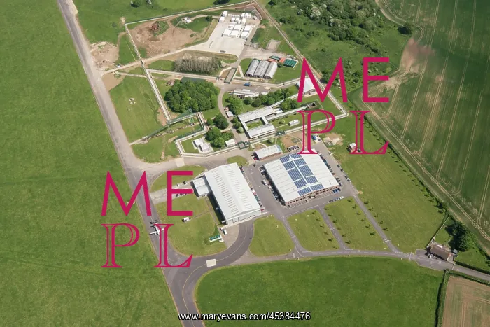 : Chalgrove Airfield, Chalgrove, Oxfordshire : Chalgrove Airfield, Chalgrove, Oxfordshire