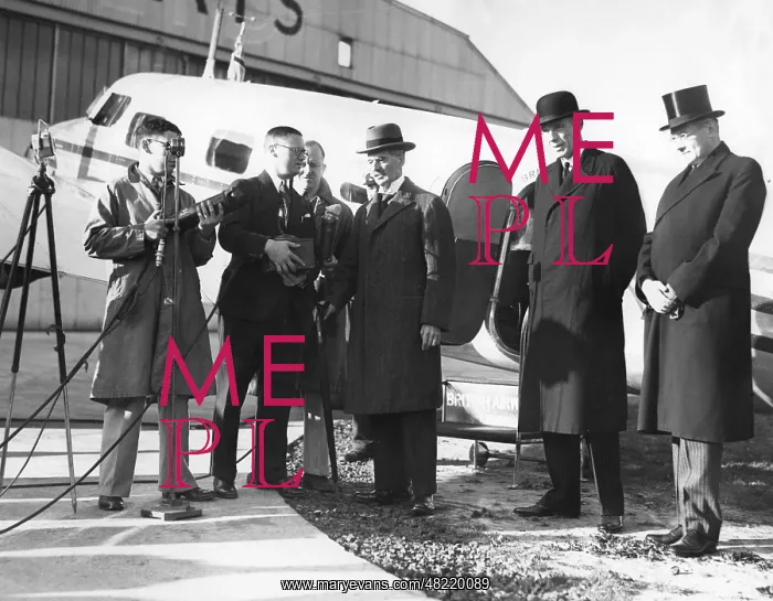 : Chamberlain and Halifax, Heston Aerodrome, September 1938 : Chamberlain and Halifax, Heston Aerodrome, September 1938