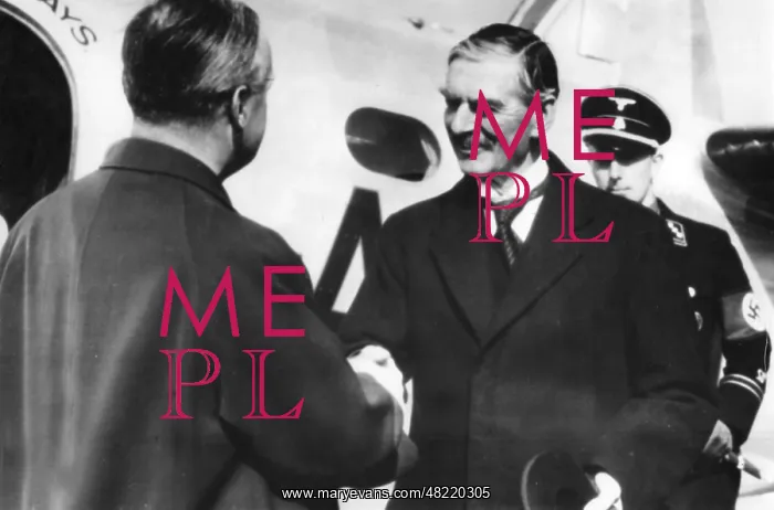 : Chamberlain says goodbye to Ribbentrop, Cologne Airport : Chamberlain says goodbye to Ribbentrop, Cologne Airport