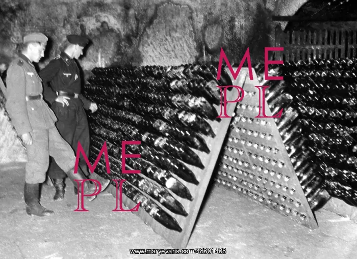 : Champagne cellar in Reims, 1940 : Champagne cellar in Reims, 1940