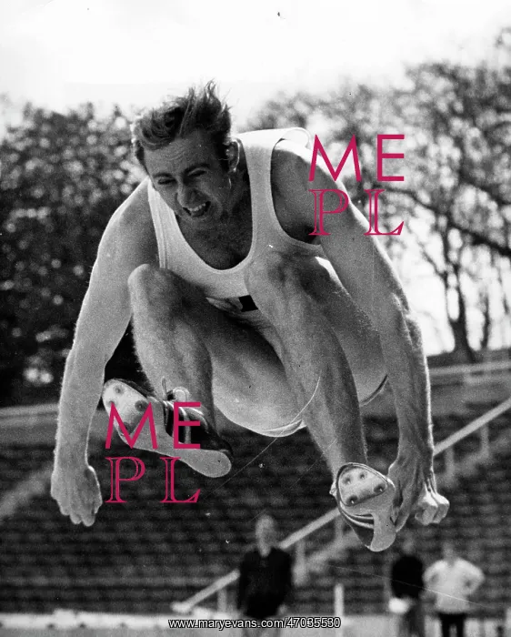 : Champion David Hemery : Champion David Hemery