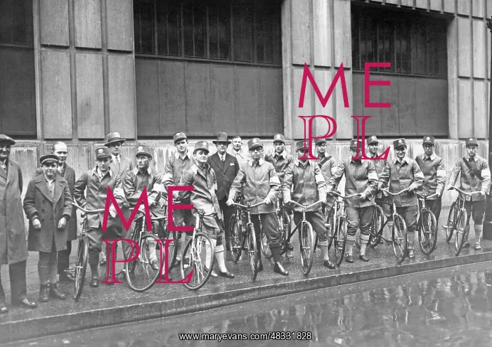: Championship of newspaper deliverymen, 1932 : Championship of newspaper deliverymen, 1932