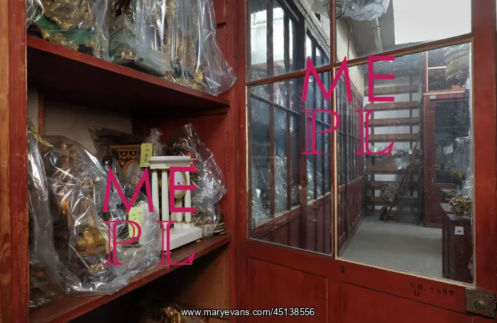 : Chandelier and clock storage, Batiment Perret : Chandelier and clock storage, Batiment Perret