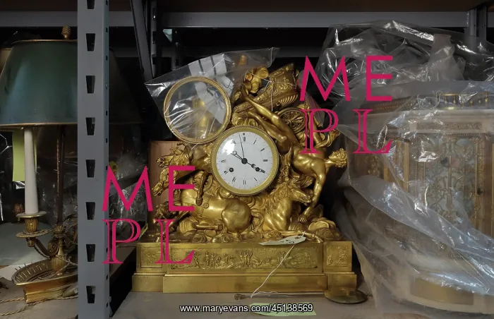 : Chandelier and clock storage, Batiment Perret : Chandelier and clock storage, Batiment Perret