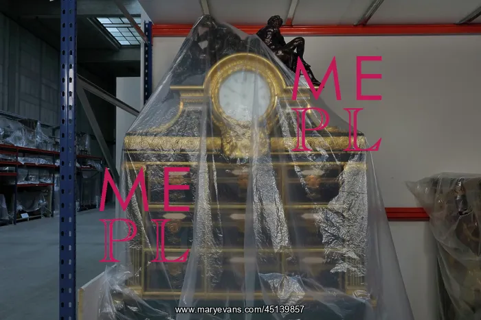 : Chandelier and clock storage, Batiment Perret : Chandelier and clock storage, Batiment Perret