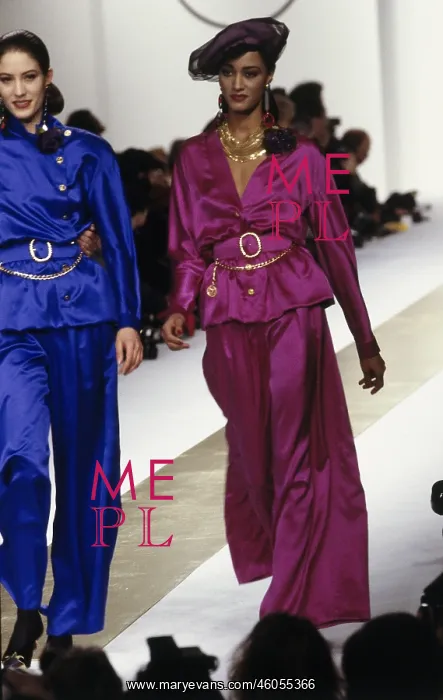  : Chanel, Autumn Winter Collection, Paris, 1989