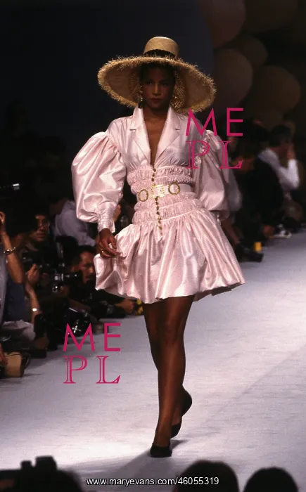  : Chanel, Spring Summer Collection 1988
