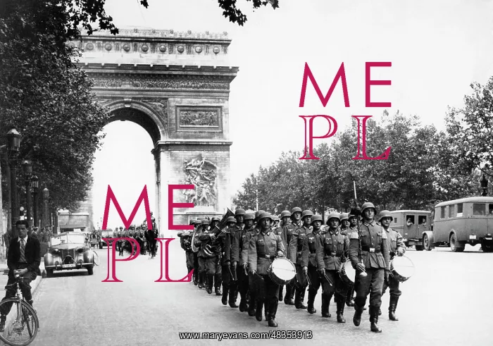 : Changing of the guard of German troops in Paris, 1940 : Changing of the guard of German troops in Paris, 1940