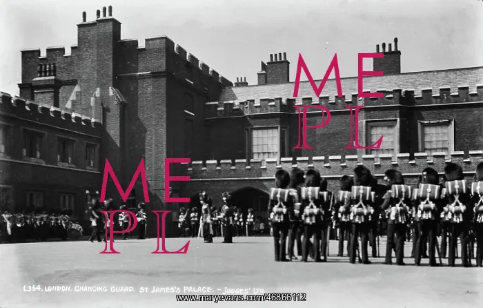 : Changing of the Guard at St. James's Palace : Changing of the Guard at St. James's Palace