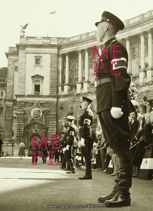 : Last changing of the guards of the allied 1955 : Last changing of the guards of the allied 1955